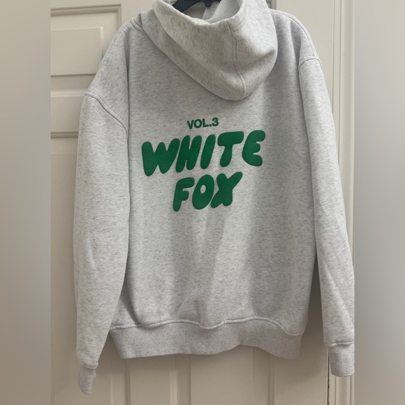 White fox hoodie some minor flaws from wear - Picture 1 of 2